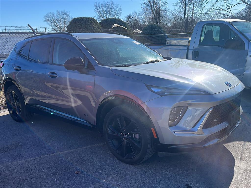 used 2025 Buick Envision car, priced at $29,900