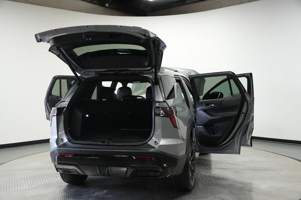used 2025 Chevrolet Equinox car, priced at $31,900