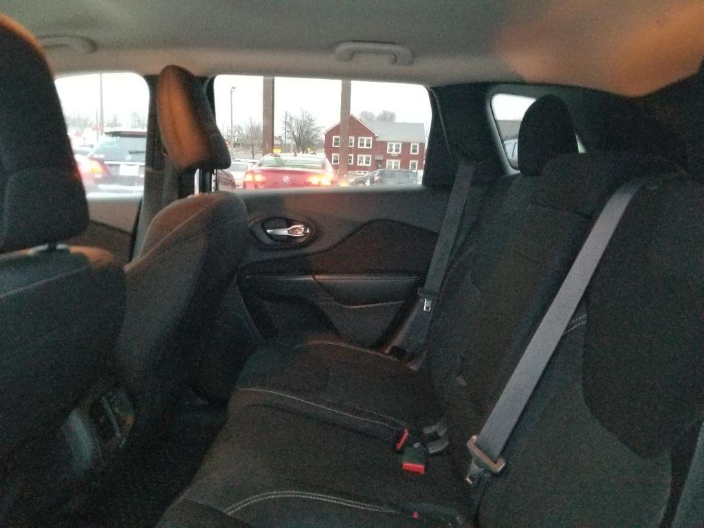 used 2015 Jeep Cherokee car, priced at $5,995