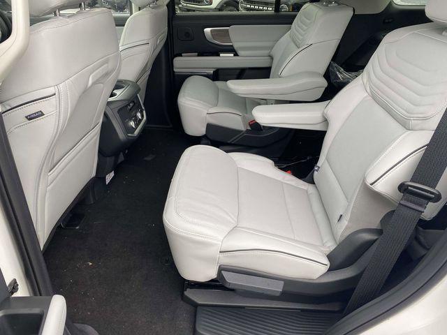 new 2025 Ford Expedition car, priced at $87,545