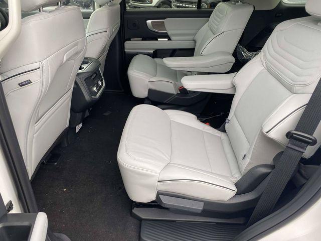 new 2025 Ford Expedition car, priced at $84,874