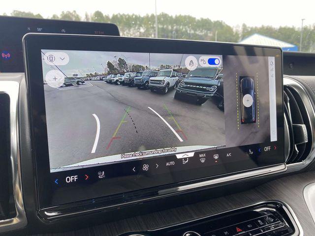 new 2025 Ford Expedition car, priced at $87,545