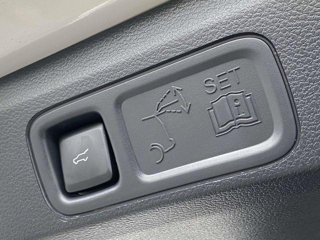 used 2024 Lincoln Navigator car, priced at $68,465