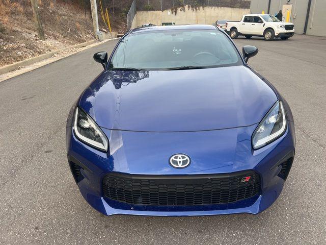 used 2025 Toyota GR86 car, priced at $30,990