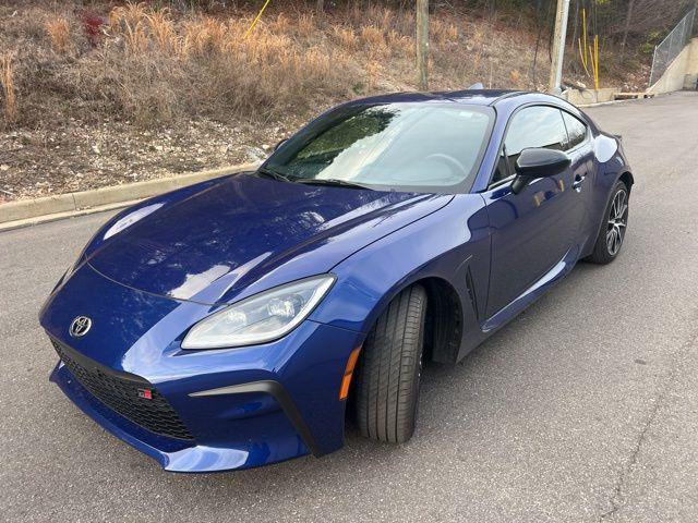 used 2025 Toyota GR86 car, priced at $30,990