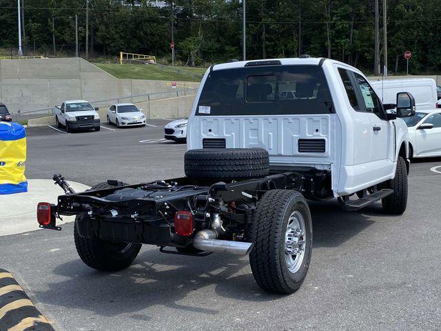 new 2025 Ford F-350 car, priced at $52,038