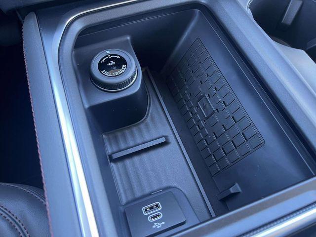 new 2025 Ford Expedition Max car, priced at $65,840