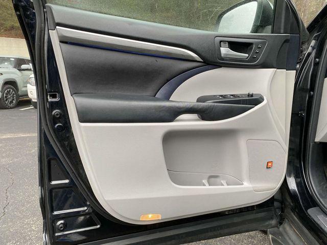 used 2017 Toyota Highlander car, priced at $13,990