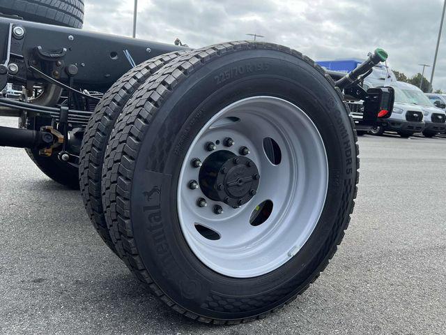 new 2026 Ford F-450 car, priced at $77,175