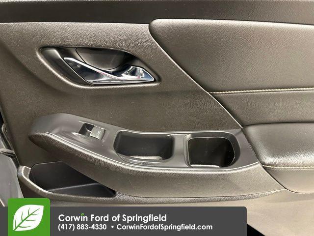 used 2021 Chevrolet Traverse car, priced at $18,989