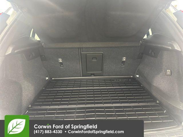 used 2021 Volvo XC40 car, priced at $22,989