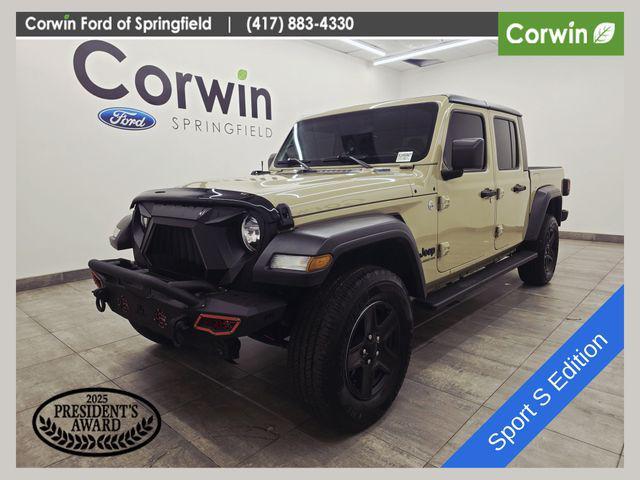 used 2020 Jeep Gladiator car, priced at $22,954