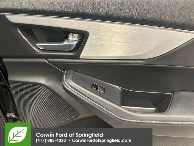 used 2023 Acura MDX car, priced at $39,015