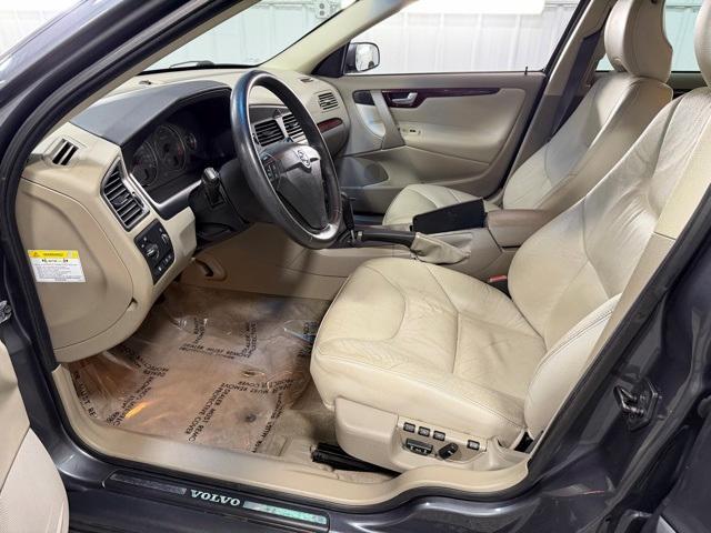 used 2004 Volvo S60 car, priced at $7,694