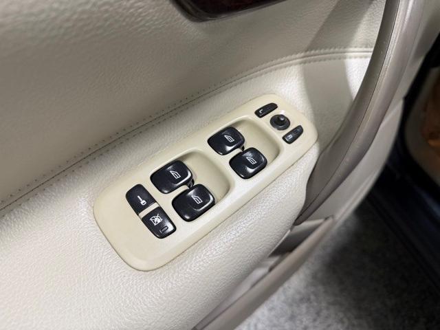 used 2004 Volvo S60 car, priced at $7,694