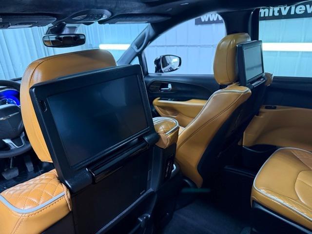 used 2023 Chrysler Pacifica Hybrid car, priced at $39,189