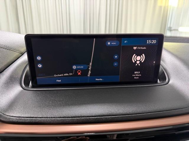 used 2022 Acura MDX car, priced at $33,972