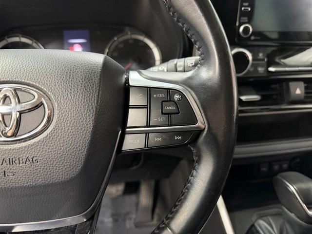 used 2020 Toyota Highlander car, priced at $22,206