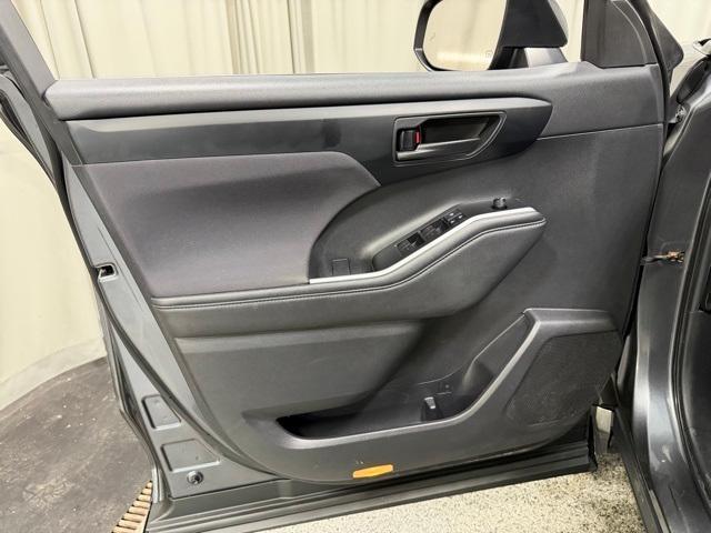 used 2020 Toyota Highlander car, priced at $22,206