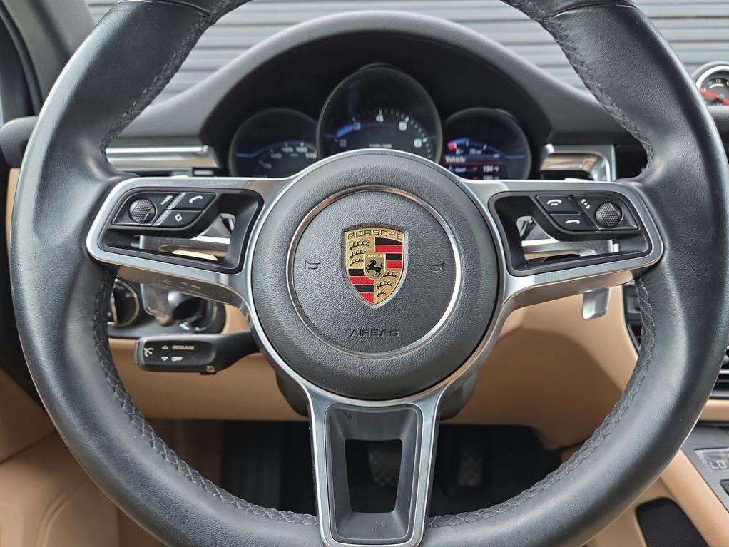 used 2021 Porsche Macan car