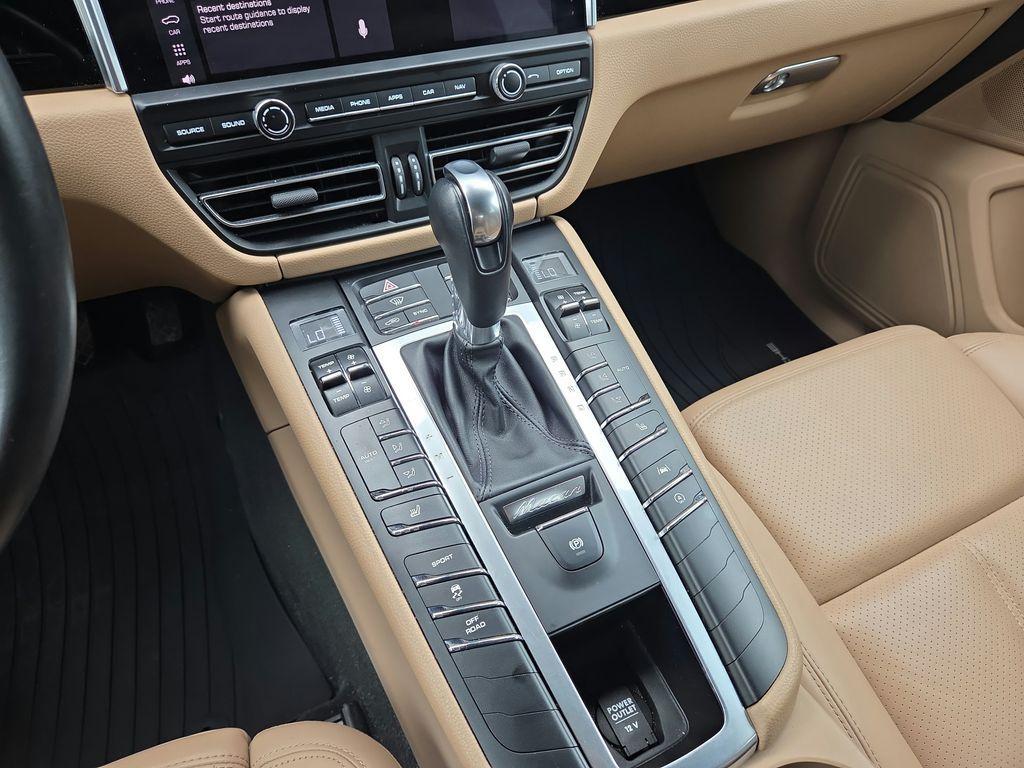 used 2021 Porsche Macan car
