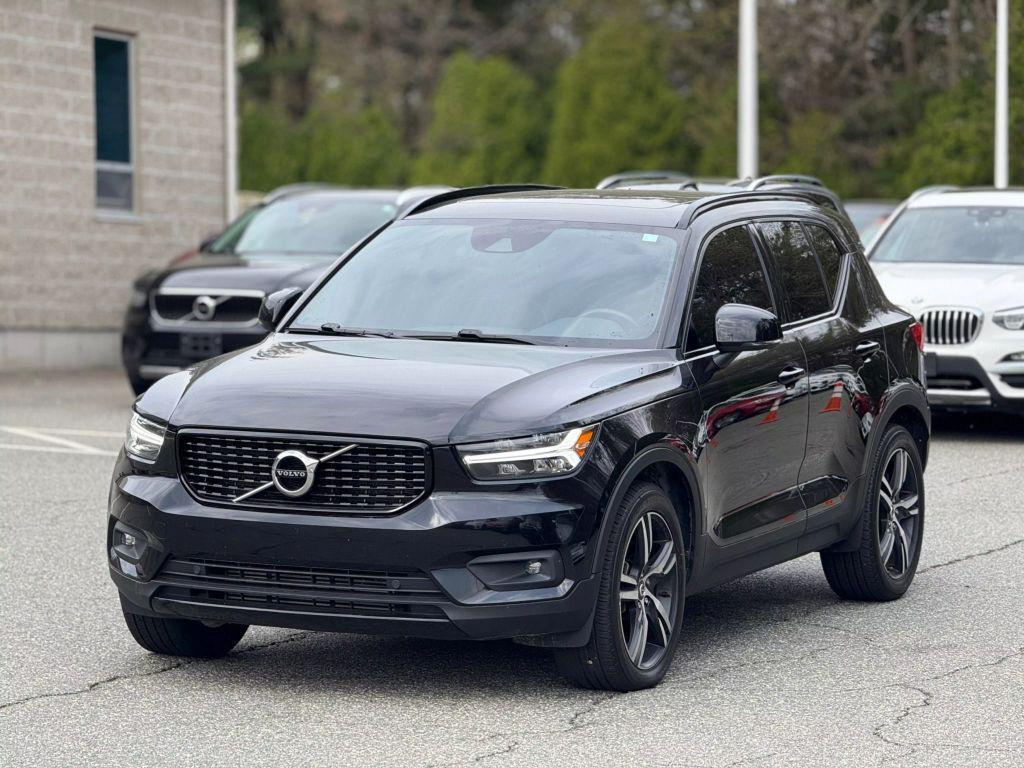 used 2021 Volvo XC40 car, priced at $19,597