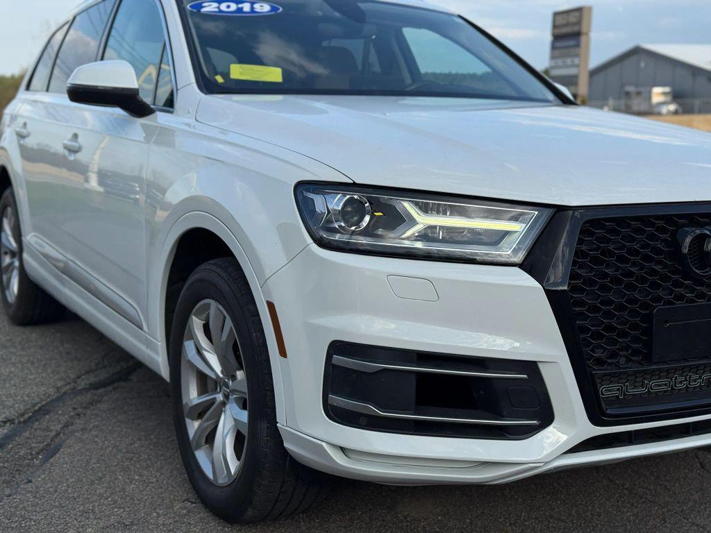 used 2019 Audi Q7 car, priced at $21,121