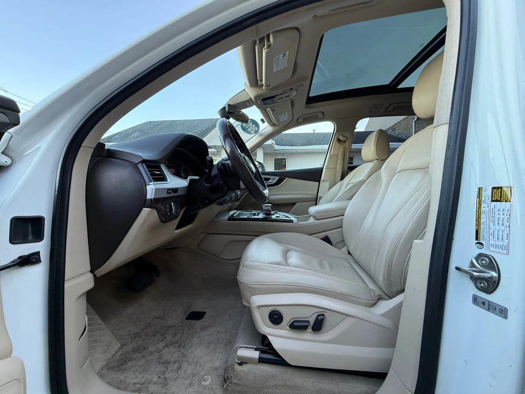 used 2019 Audi Q7 car, priced at $21,121