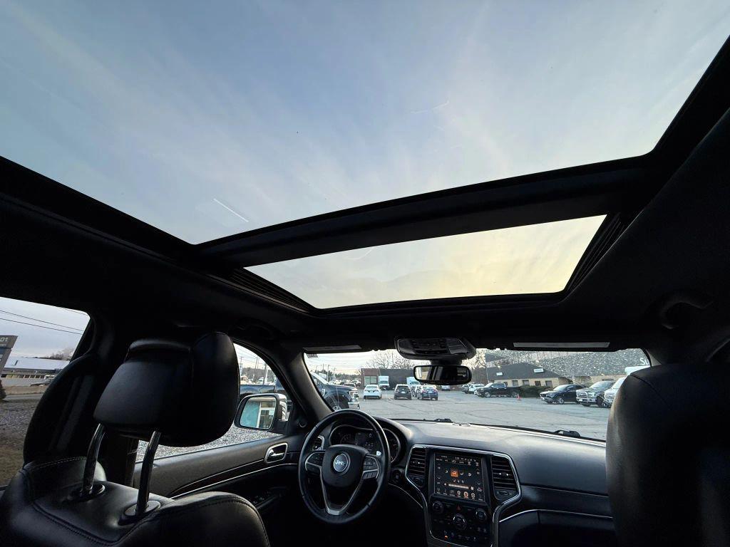 used 2017 Jeep Grand Cherokee car, priced at $14,317