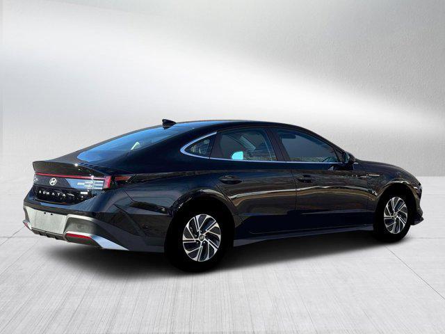 new 2026 Hyundai Sonata Hybrid car, priced at $28,881