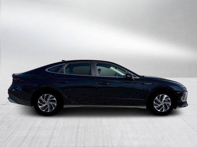 new 2026 Hyundai Sonata Hybrid car, priced at $28,881