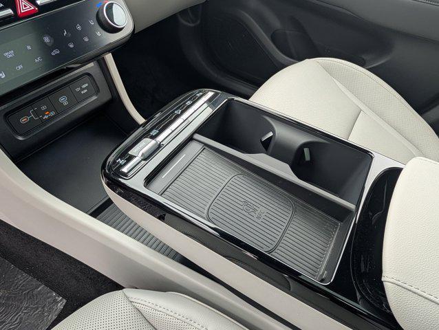 new 2026 Hyundai TUCSON Hybrid car, priced at $40,640