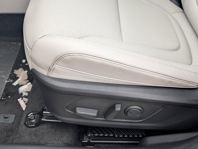 new 2026 Hyundai TUCSON Hybrid car, priced at $40,640