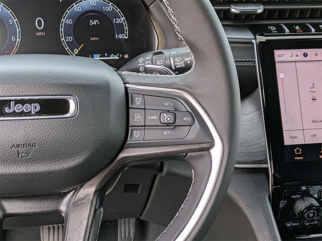 new 2025 Jeep Grand Cherokee car, priced at $42,945