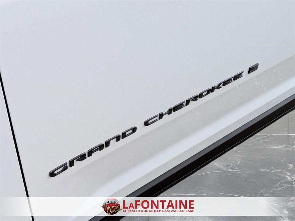 new 2025 Jeep Grand Cherokee car, priced at $42,945