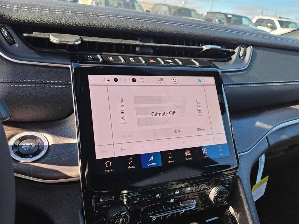 new 2025 Jeep Grand Cherokee car, priced at $45,446