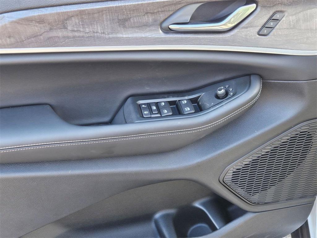 new 2025 Jeep Grand Cherokee car, priced at $45,446