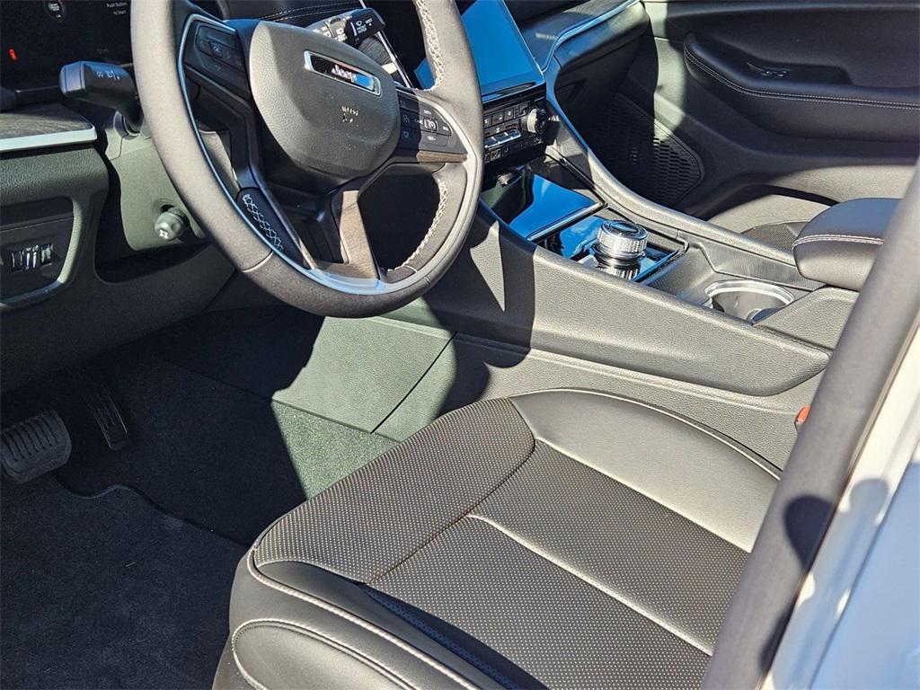 new 2025 Jeep Grand Cherokee car, priced at $45,446