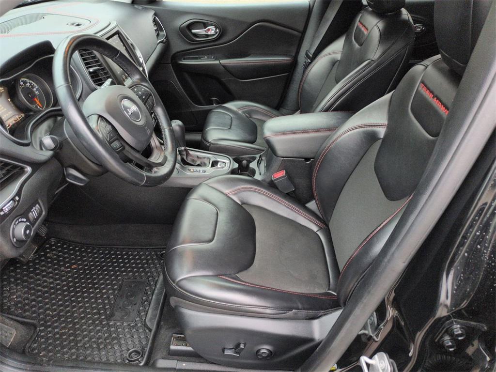 used 2020 Jeep Cherokee car, priced at $19,095