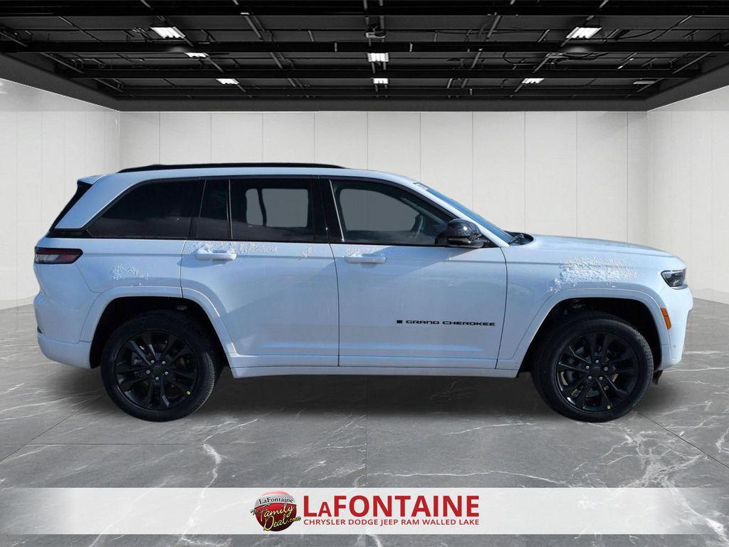 new 2026 Jeep Grand Cherokee car, priced at $44,500