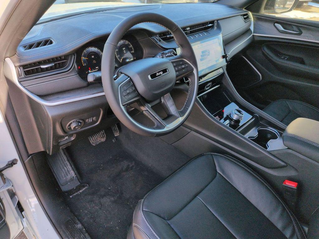new 2026 Jeep Grand Cherokee car, priced at $44,500