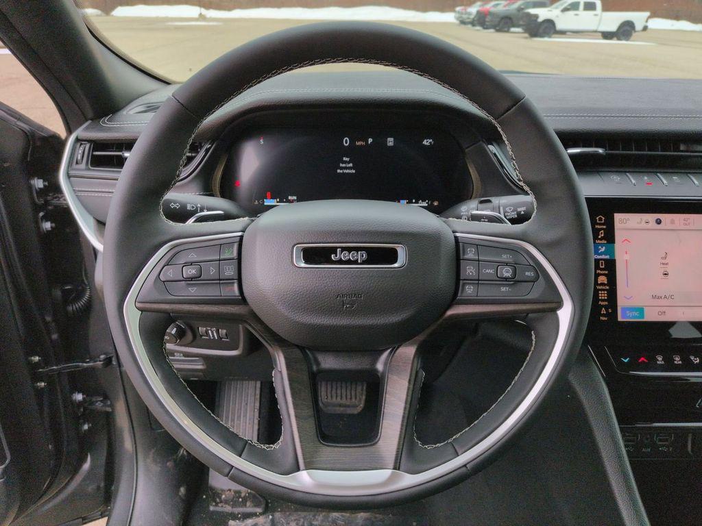 new 2026 Jeep Grand Cherokee car, priced at $40,764