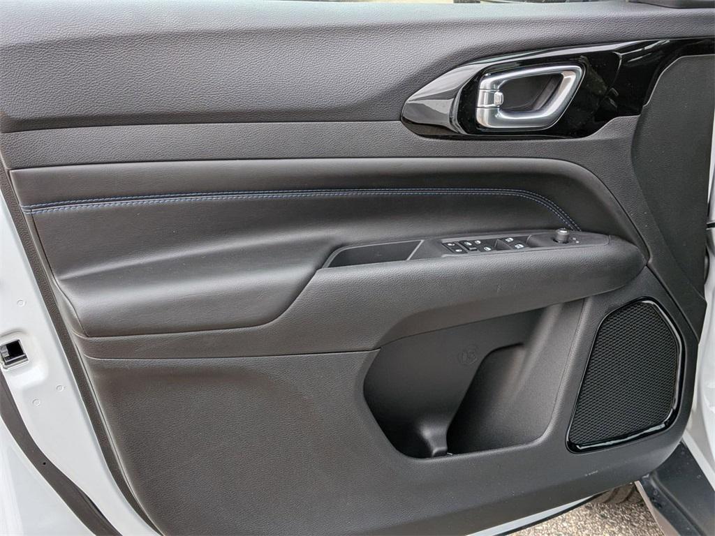 new 2026 Jeep Compass car, priced at $30,296