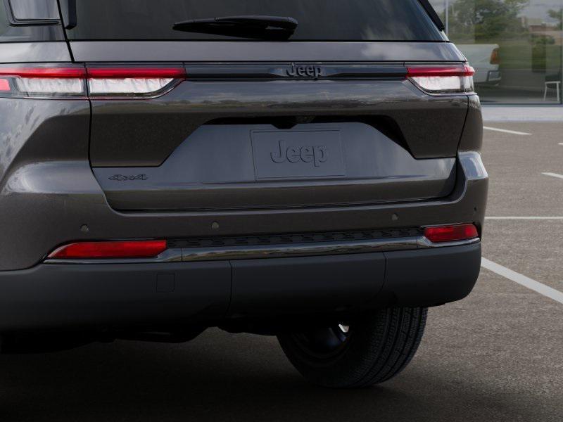 new 2025 Jeep Grand Cherokee car, priced at $43,273