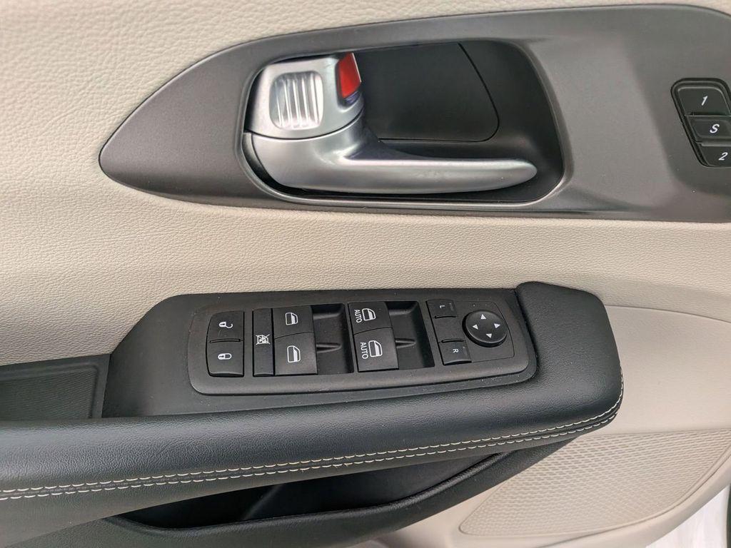 used 2024 Chrysler Pacifica car, priced at $25,850