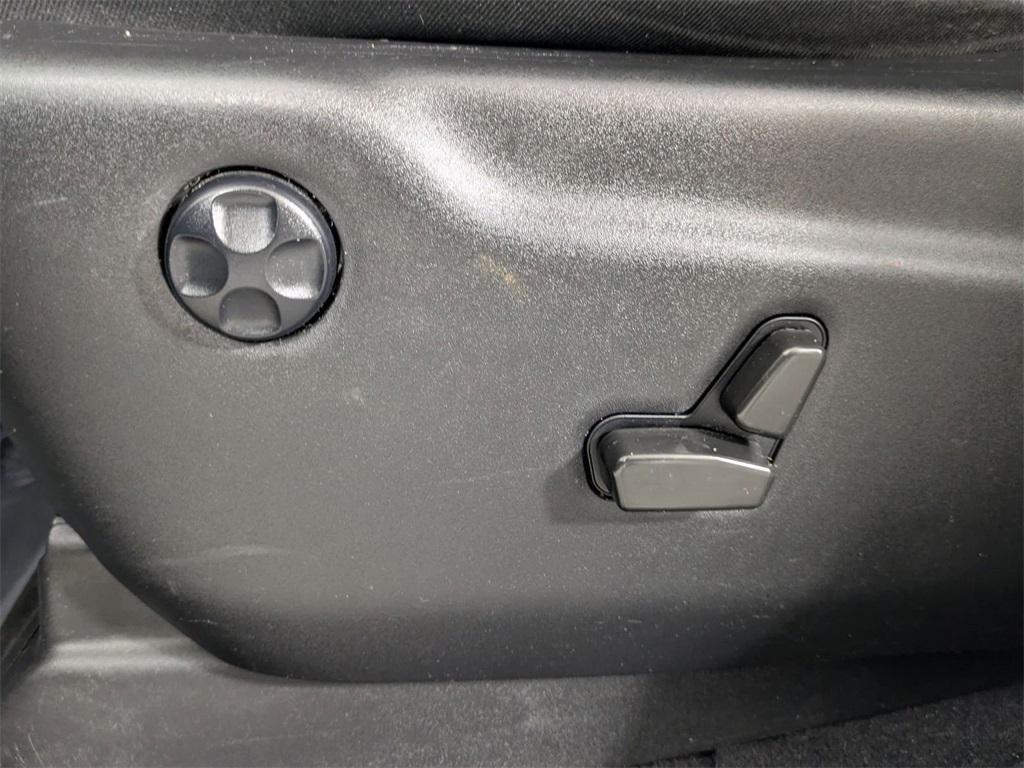 used 2021 Jeep Grand Cherokee car, priced at $19,985