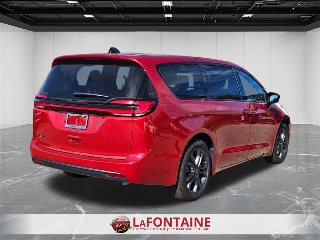 new 2026 Chrysler Pacifica car, priced at $40,356