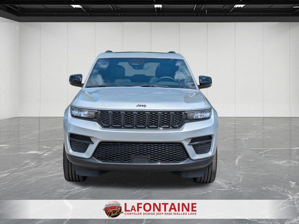 used 2024 Jeep Grand Cherokee car, priced at $36,799