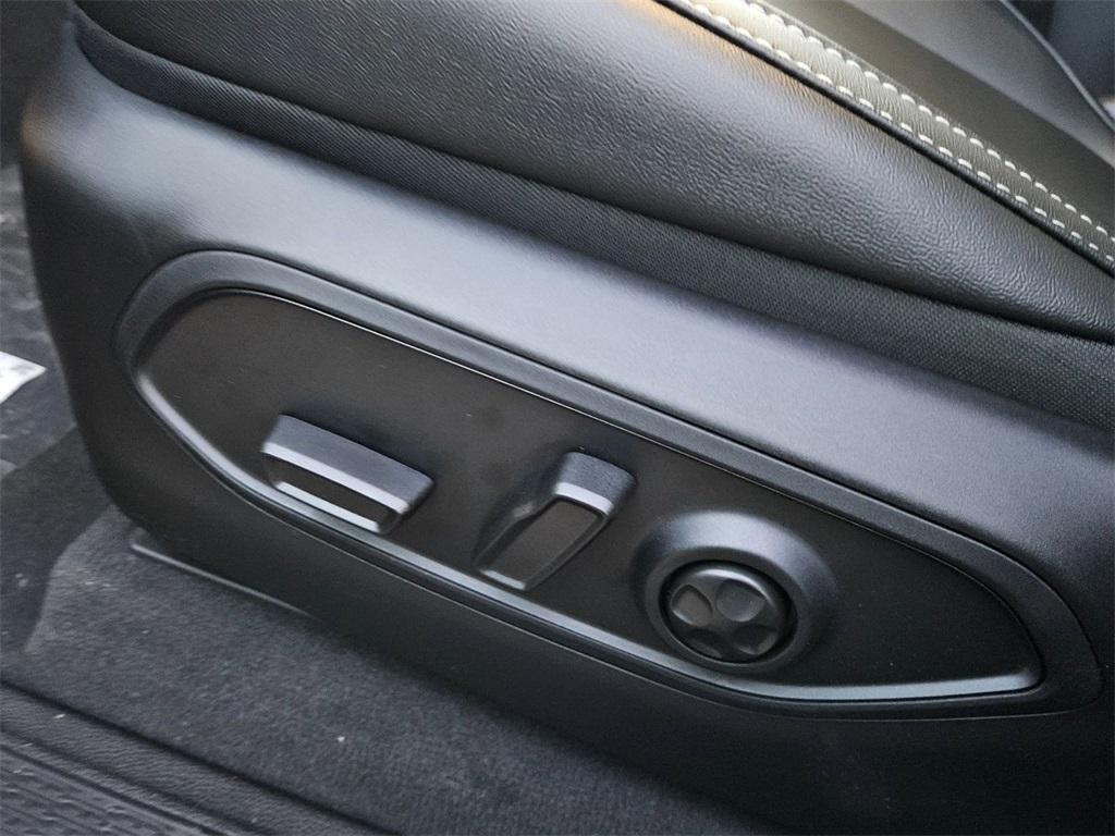 new 2025 Jeep Grand Cherokee car, priced at $42,808