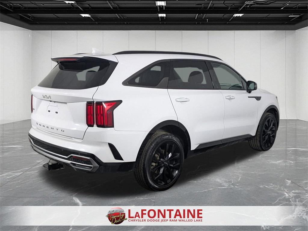 used 2022 Kia Sorento car, priced at $25,900